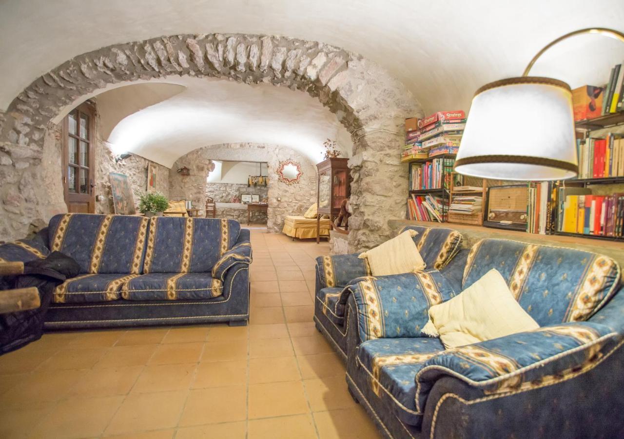 Turismo Rural Can Massot Darnius Bagian luar foto